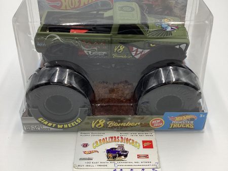 2020 Hot Wheels Monster Trucks Giant Wheels V8 Bomber Hot on Sale