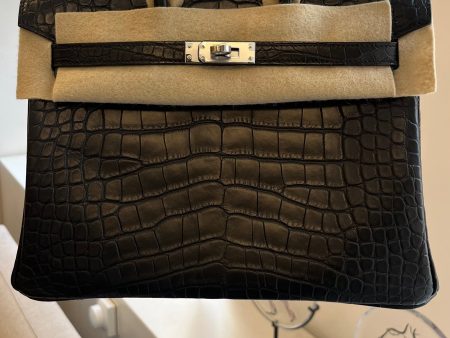 Hermes Birkin 25cm Matte Alligator on Sale