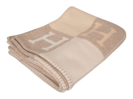 Hermes  Classic Avalon  Coco and Camomille Blanket Fashion